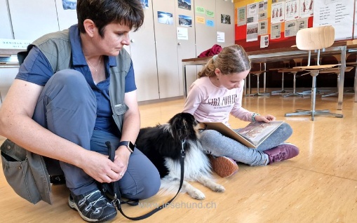 Therapie Hunde Zentrum Schweiz Lesehund 092